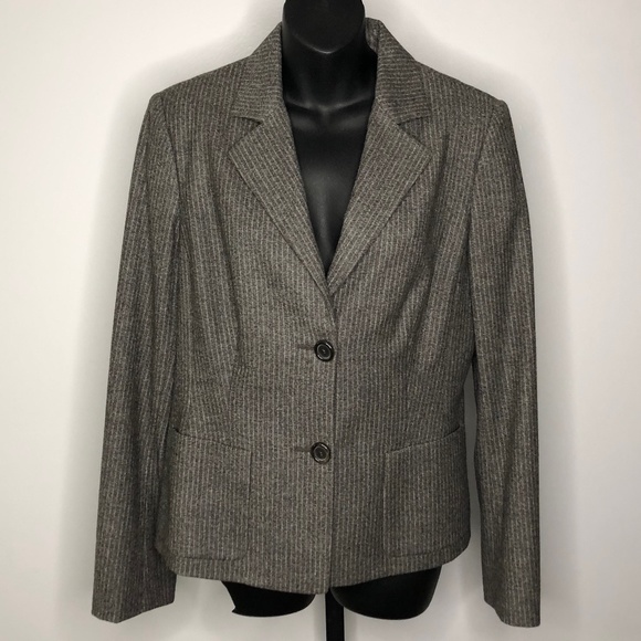 Agnona for Bergdorf Goodman Grey Striped Long Sleeve Wool Jacket 46 Italy